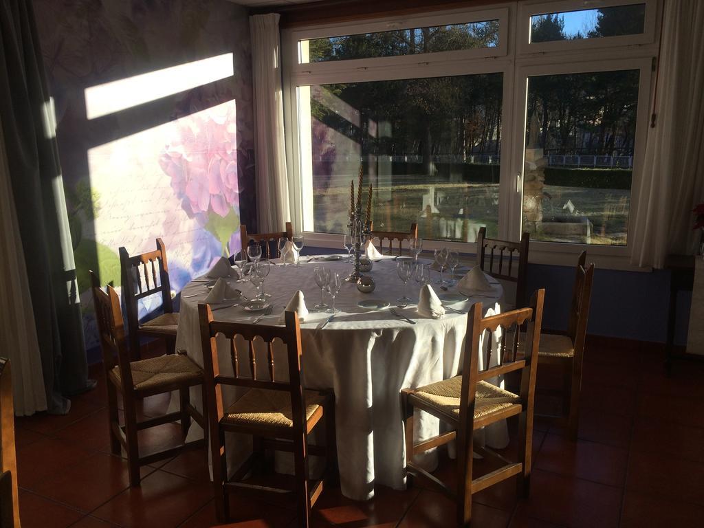 Hotel La Pardina Sabinanigo Bagian luar foto
