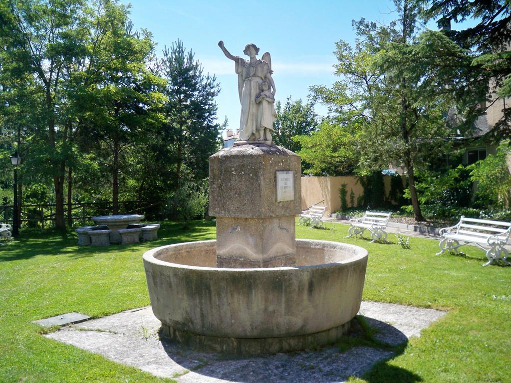 Hotel La Pardina Sabinanigo Bagian luar foto